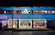 �Ƶ�ٽ��ڸ���, 1�� 18�� ���� ������ ���Ƶ�ٽ� �귣�� �÷��׽� ��� ����